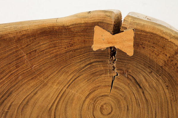 Couchtisch natur 60cm Akazie Massivholz Baumscheibentisch